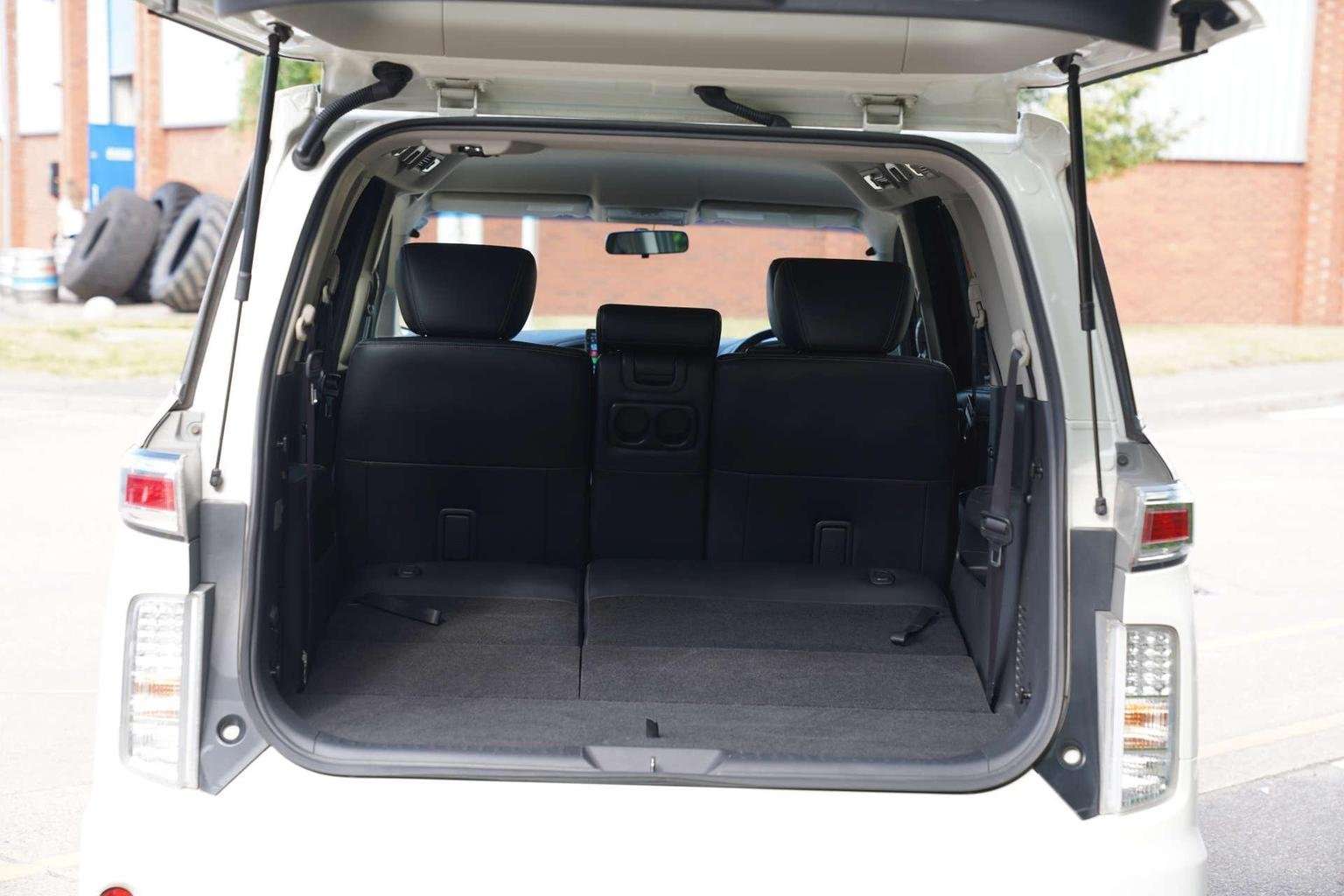 2010 NISSAN ELGRAND 2010 NISSAN ELGRAND