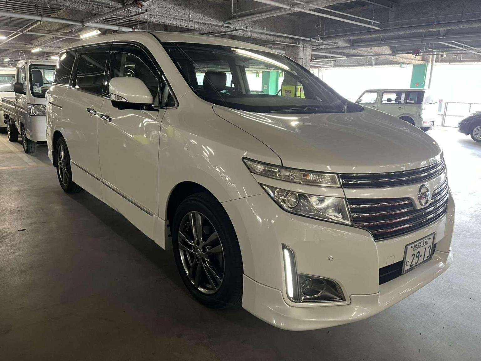 2012 NISSAN ELGRAND 2012 NISSAN ELGRAND