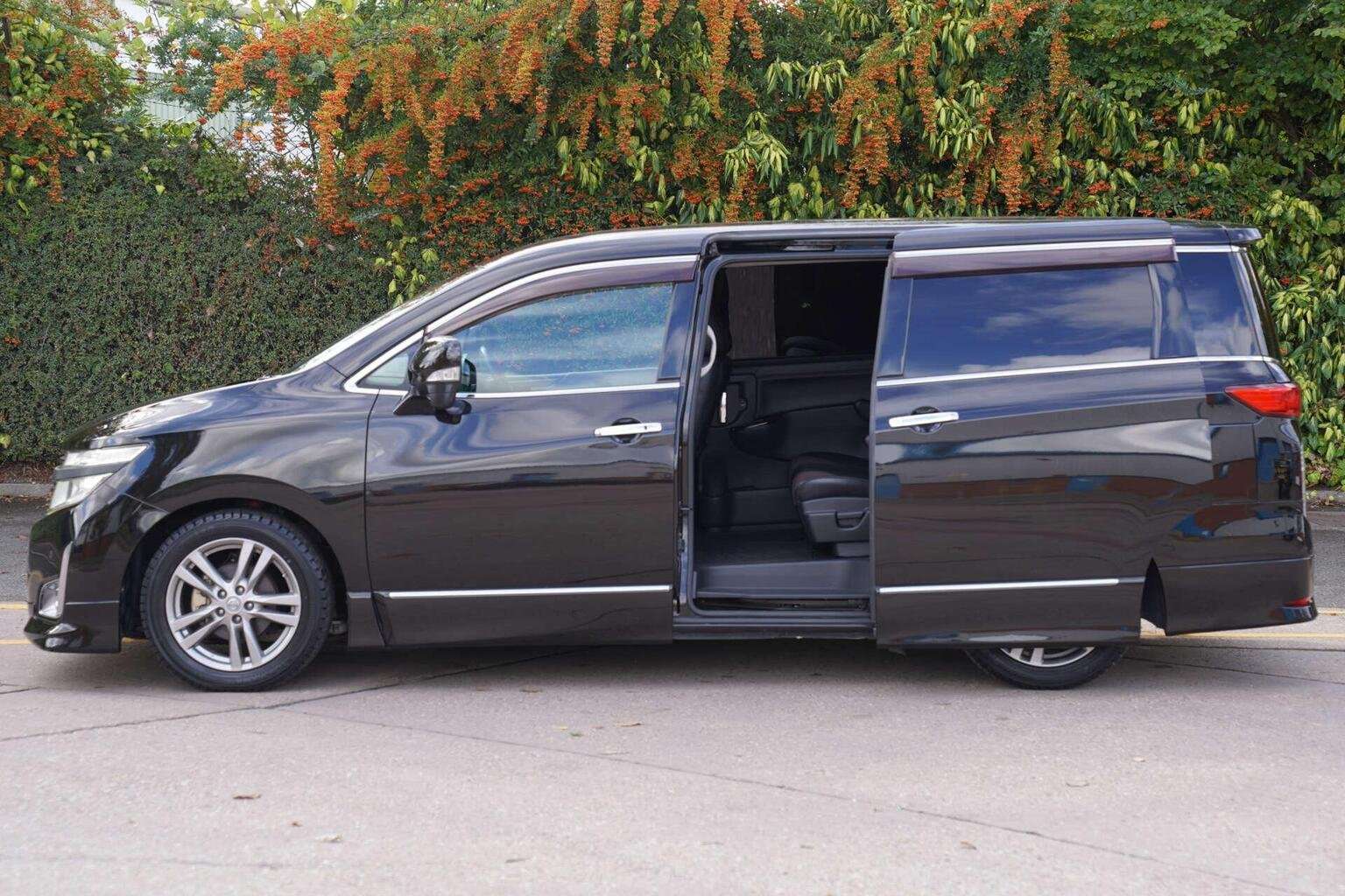 2011 NISSAN ELGRAND 2011 NISSAN ELGRAND