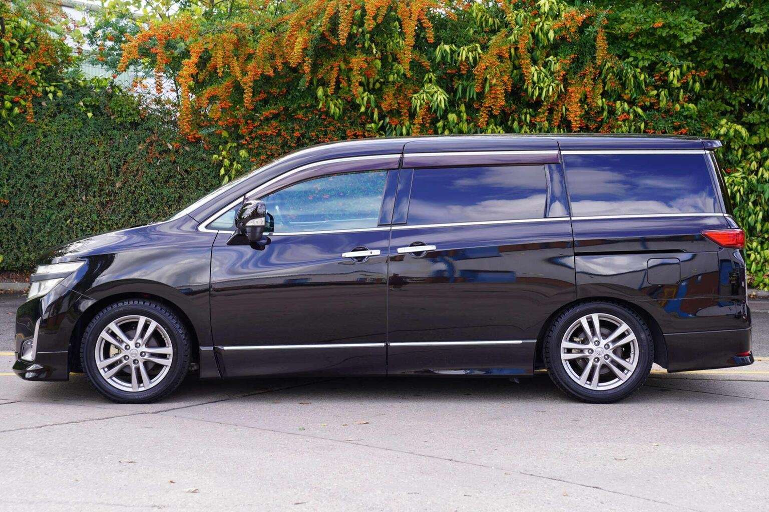 2011 NISSAN ELGRAND 2011 NISSAN ELGRAND