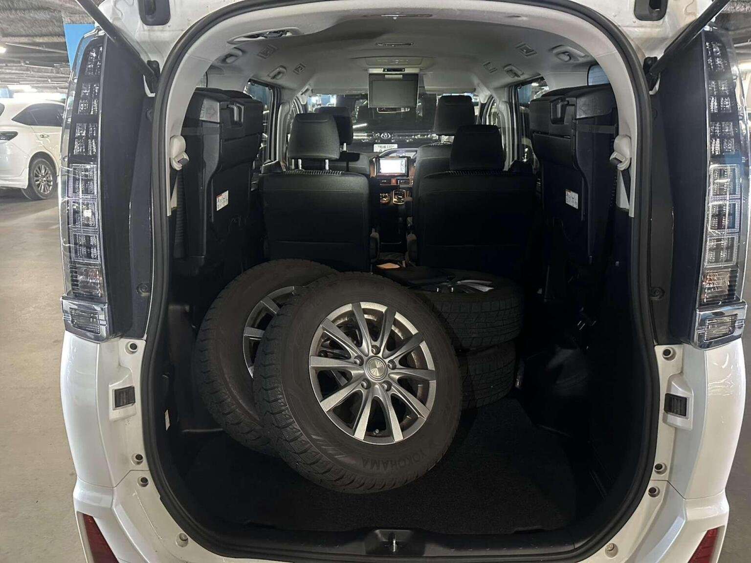 2014 TOYOTA VOXY 2014 TOYOTA VOXY