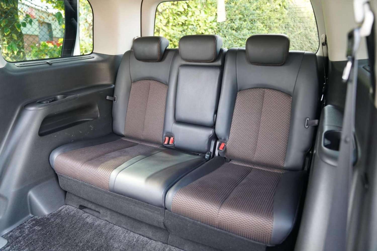 2011 NISSAN ELGRAND 2011 NISSAN ELGRAND