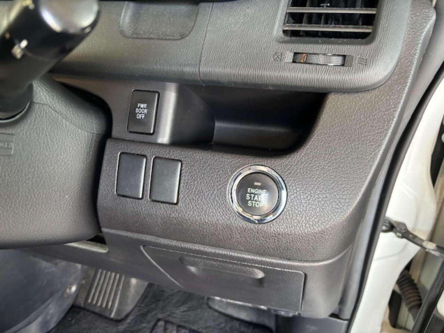 2012 TOYOTA VOXY 2012 TOYOTA VOXY