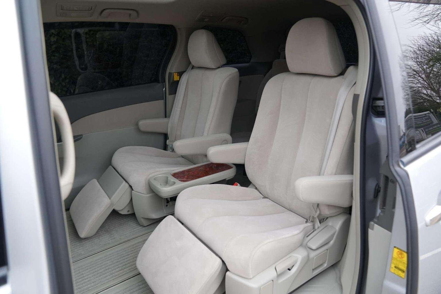 2011 TOYOTA ESTIMA 2011 TOYOTA ESTIMA