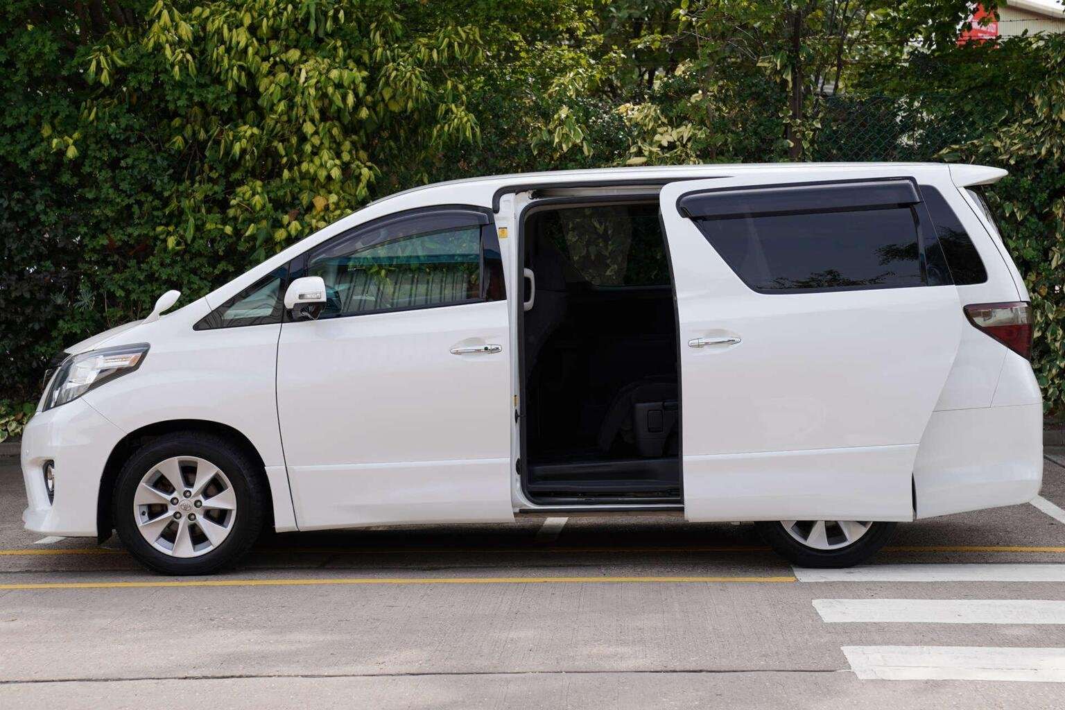 2010 TOYOTA ALPHARD 2010 TOYOTA ALPHARD