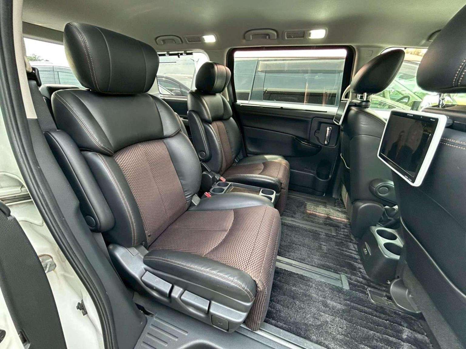 2012 NISSAN ELGRAND 2012 NISSAN ELGRAND