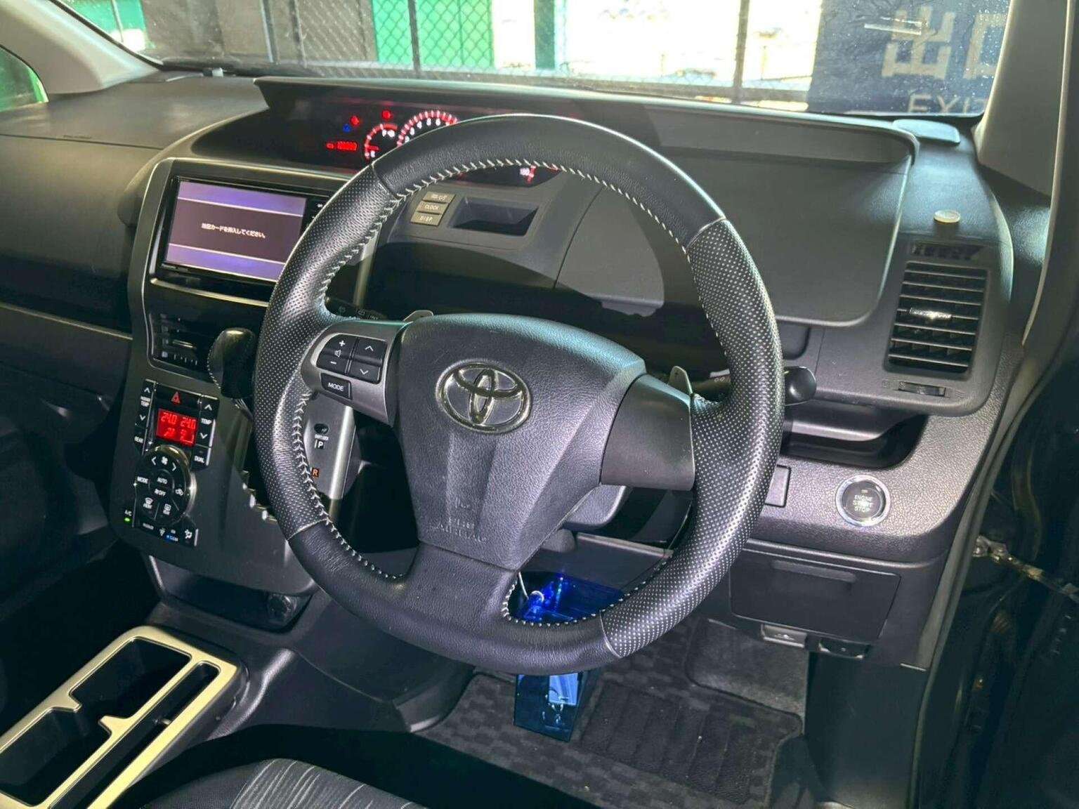 2012 TOYOTA VOXY 2012 TOYOTA VOXY