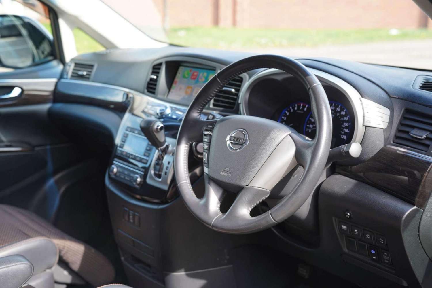 2011 NISSAN ELGRAND 2011 NISSAN ELGRAND