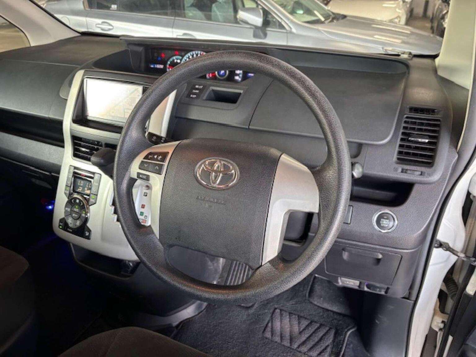 2012 TOYOTA VOXY 2012 TOYOTA VOXY