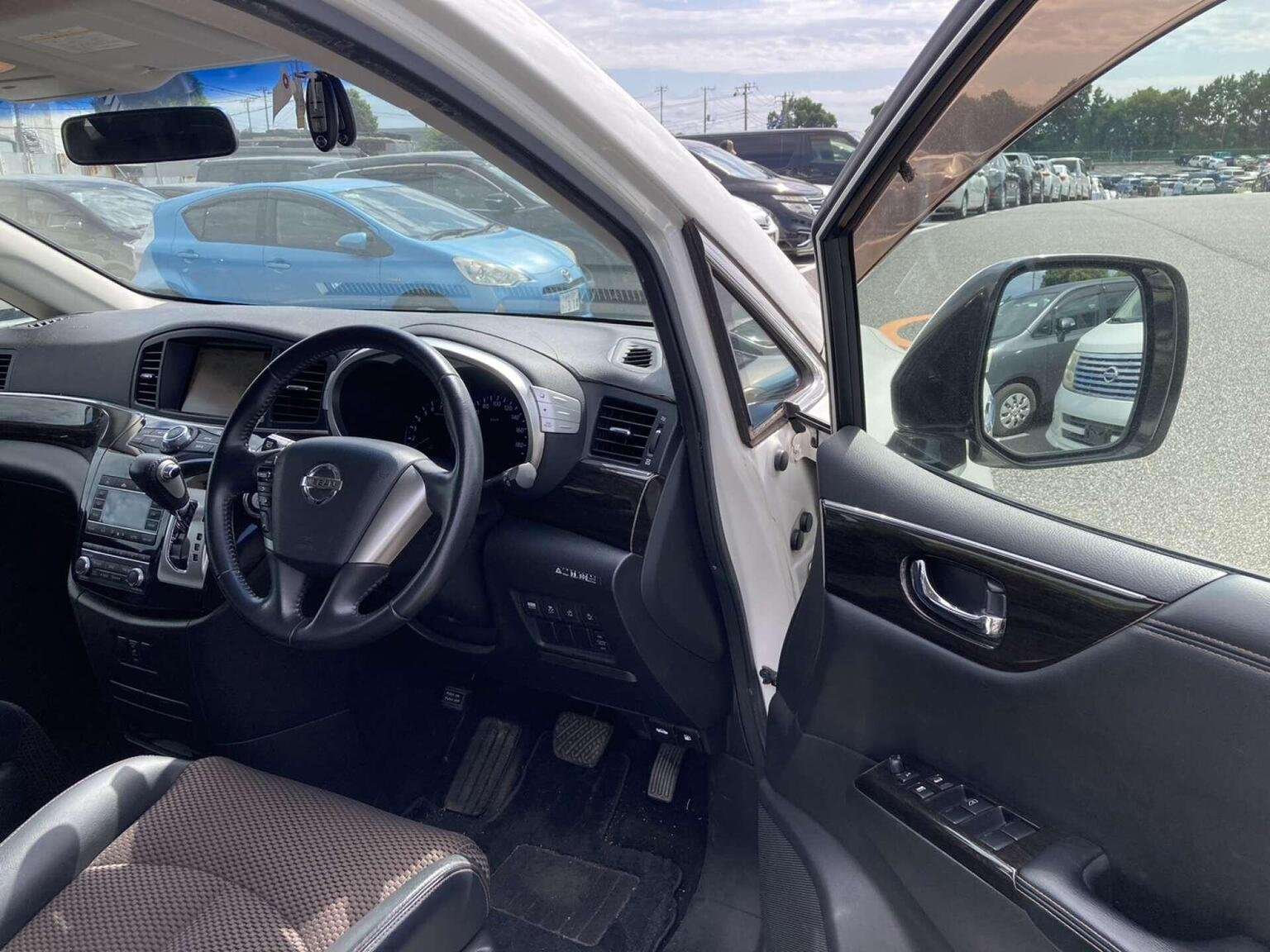 2010 NISSAN ELGRAND 2010 NISSAN ELGRAND