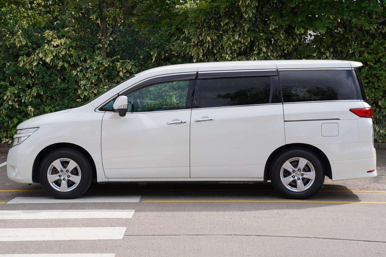 2011 NISSAN ELGRAND 2011 NISSAN ELGRAND