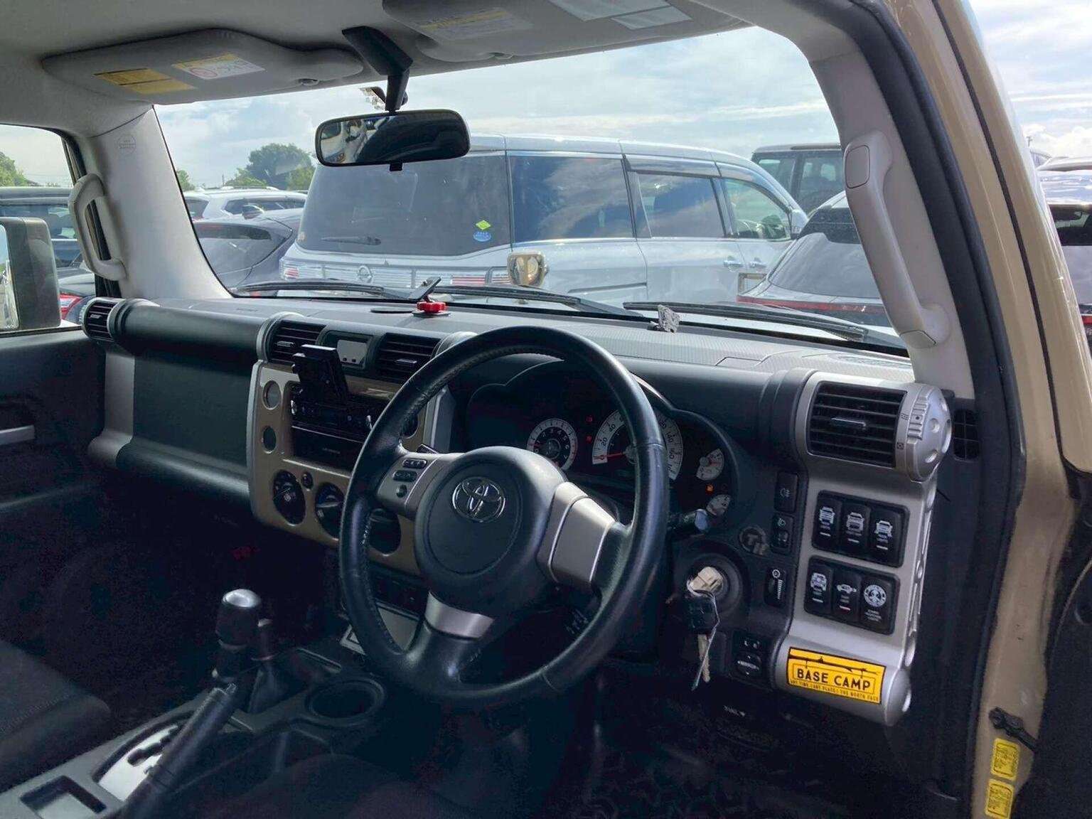 2013 TOYOTA FJ CRUISER 2013 TOYOTA FJ CRUISER