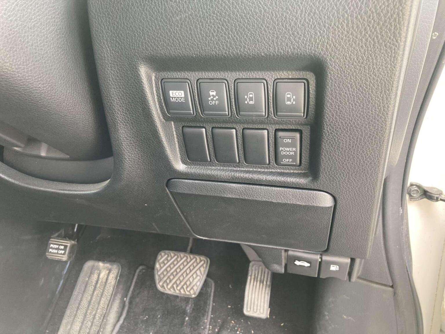 2010 NISSAN ELGRAND 2010 NISSAN ELGRAND