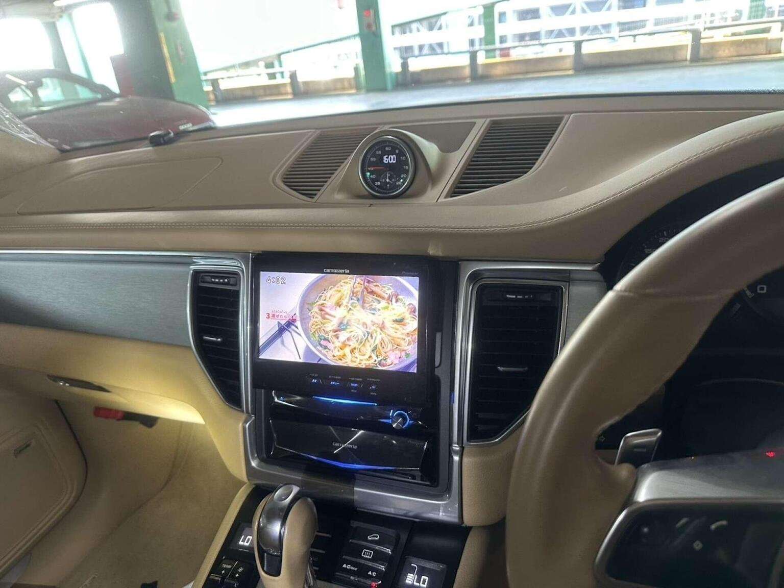 2015 PORSCHE MACAN 2015 PORSCHE MACAN