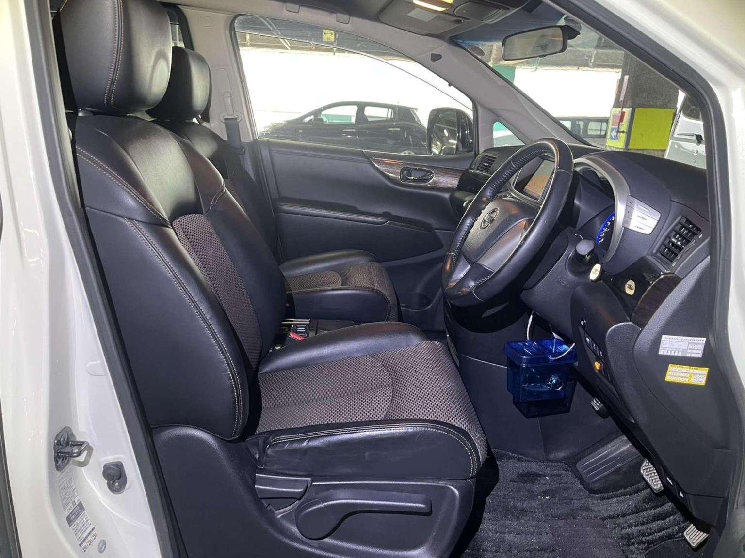 2012 NISSAN ELGRAND 2012 NISSAN ELGRAND