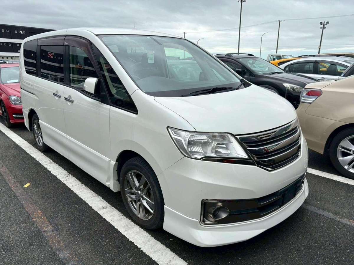 Check out this Nissan Serena 2012 Petrol Automatic