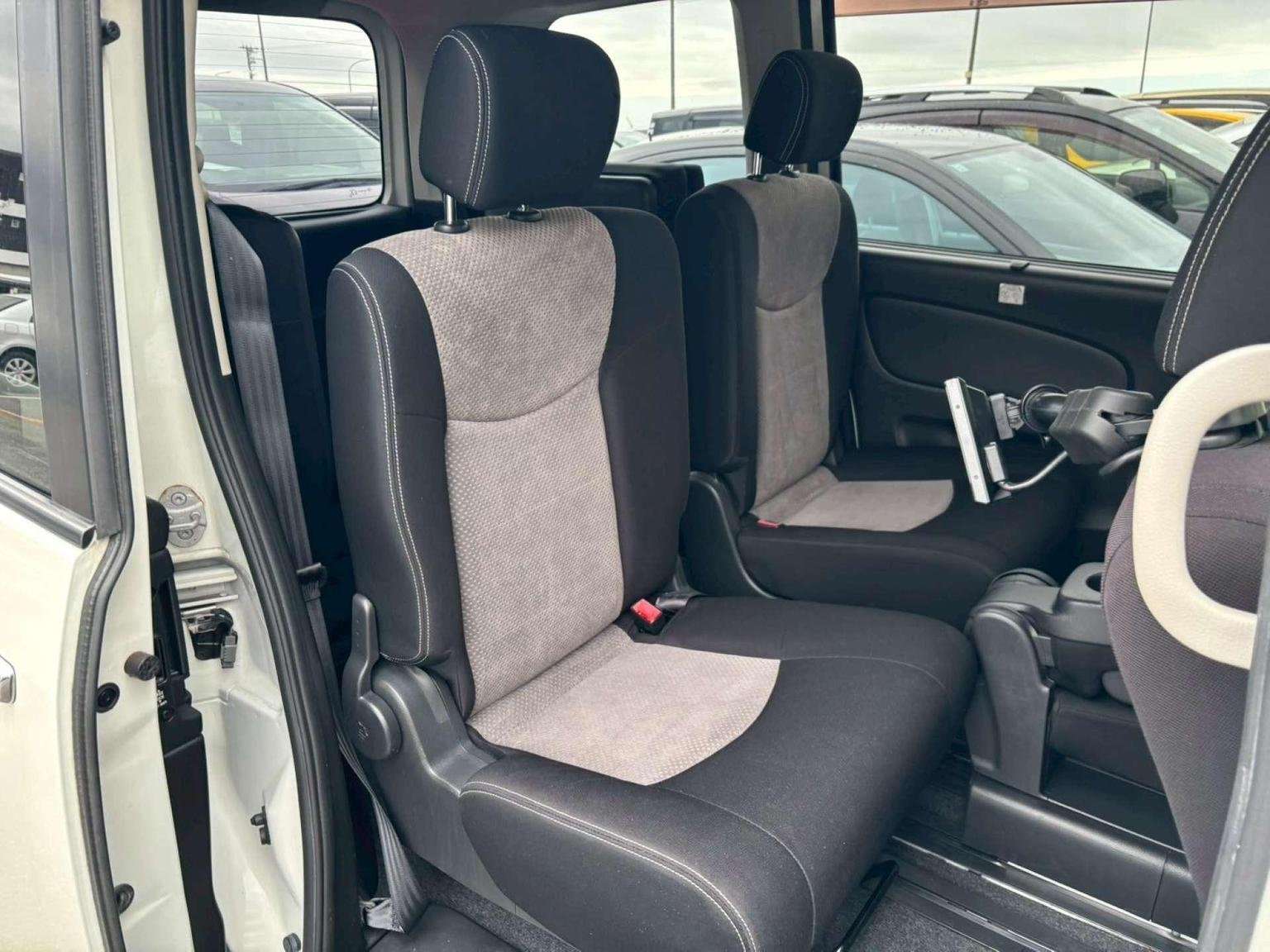 2012 NISSAN SERENA 2012 NISSAN SERENA