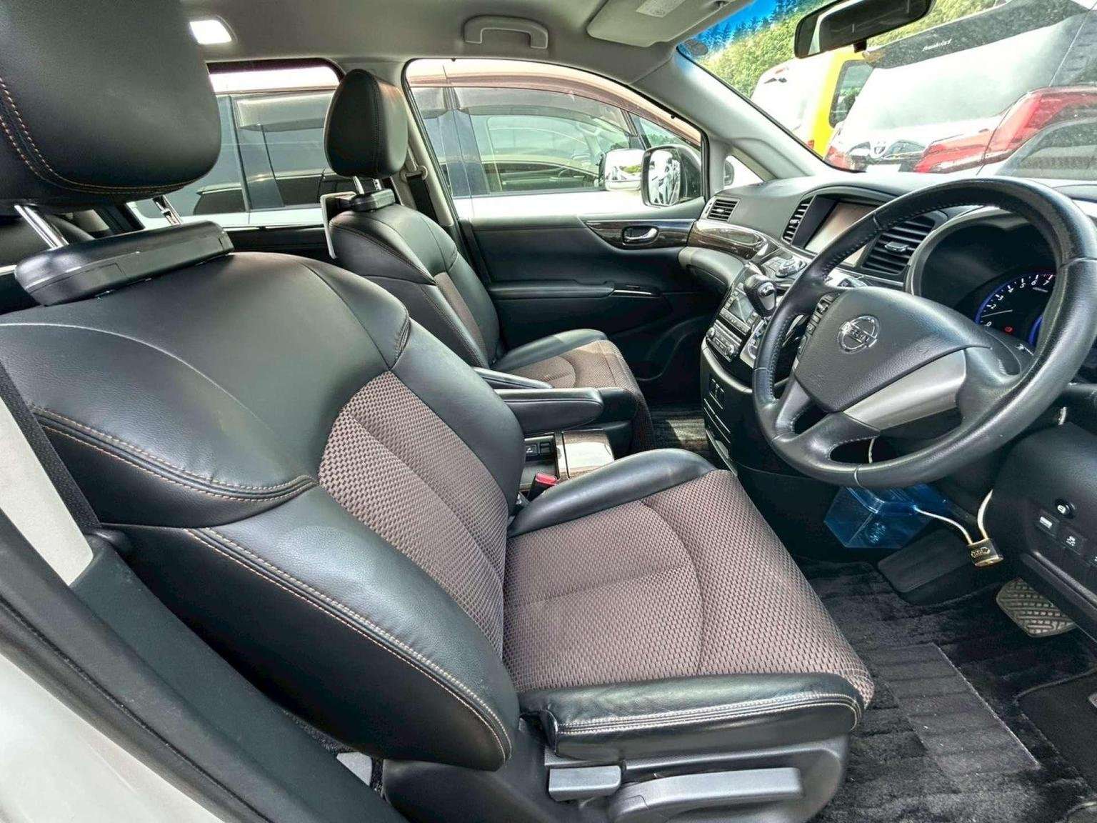 2012 NISSAN ELGRAND 2012 NISSAN ELGRAND