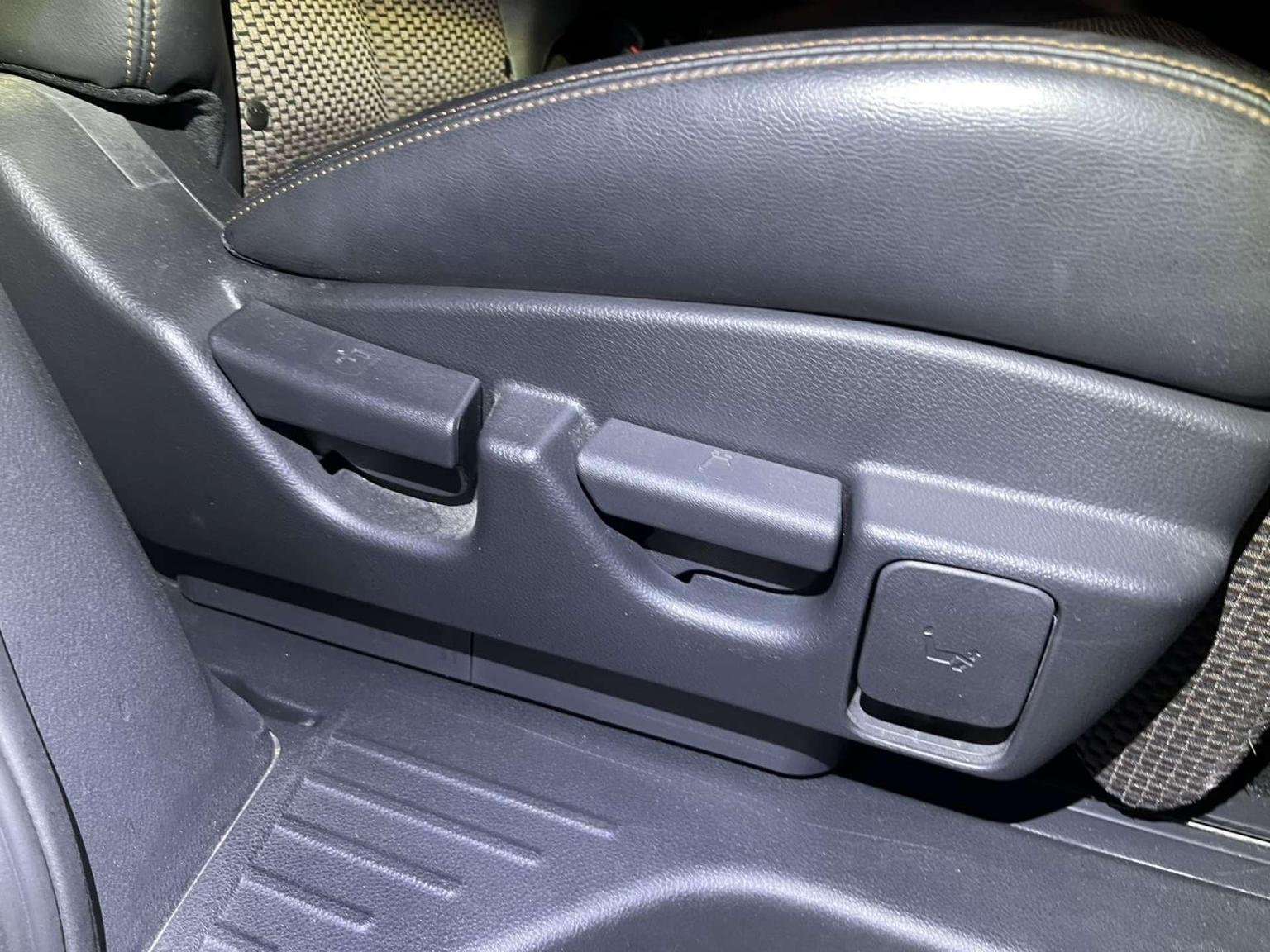 2012 NISSAN ELGRAND 2012 NISSAN ELGRAND