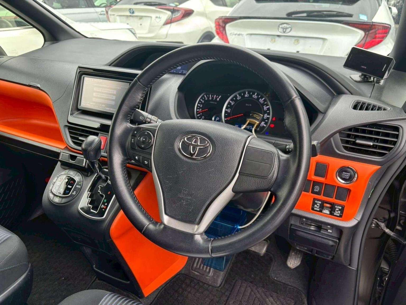 2014 TOYOTA VOXY 2014 TOYOTA VOXY