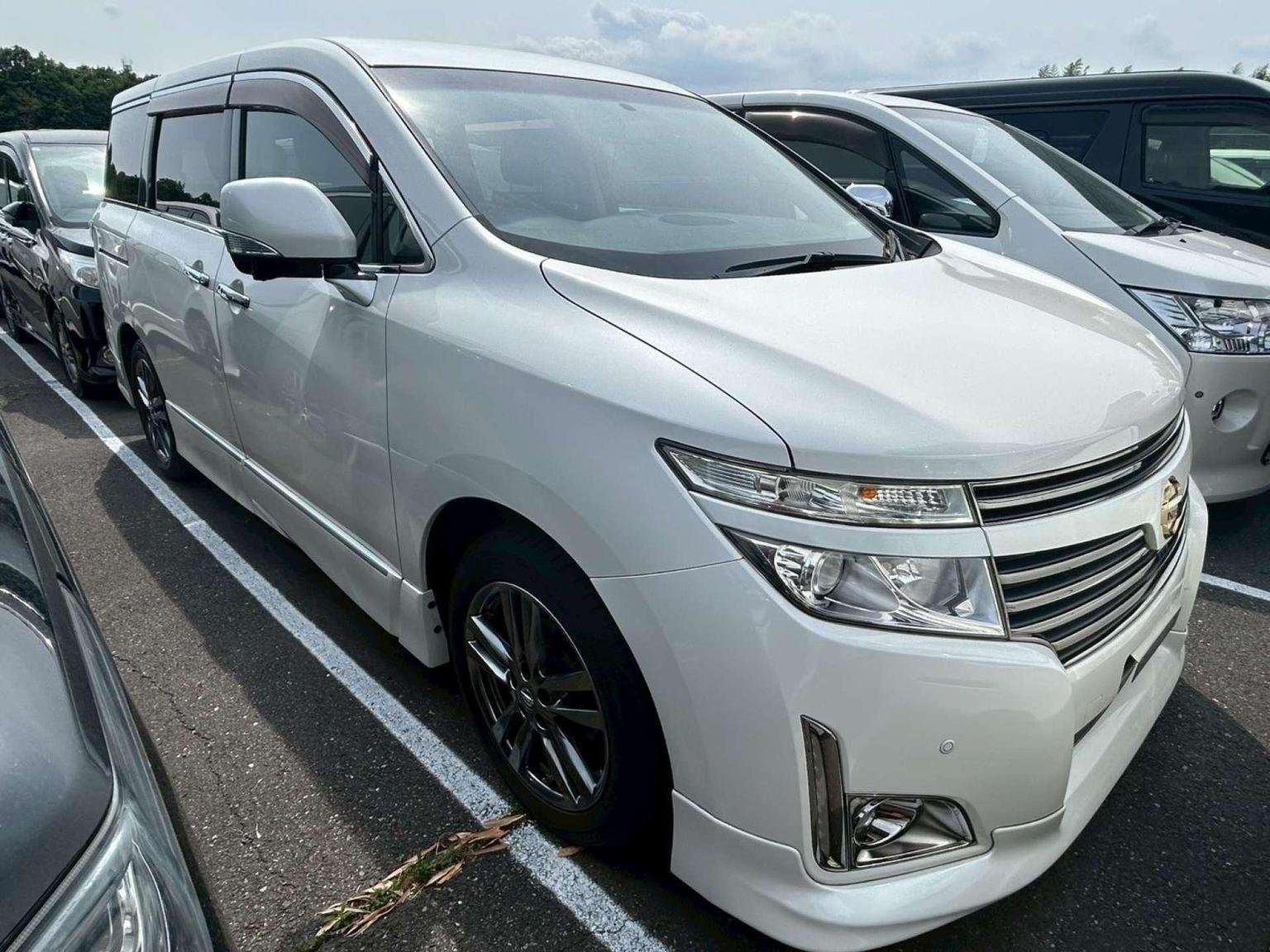 2012 NISSAN ELGRAND 2012 NISSAN ELGRAND