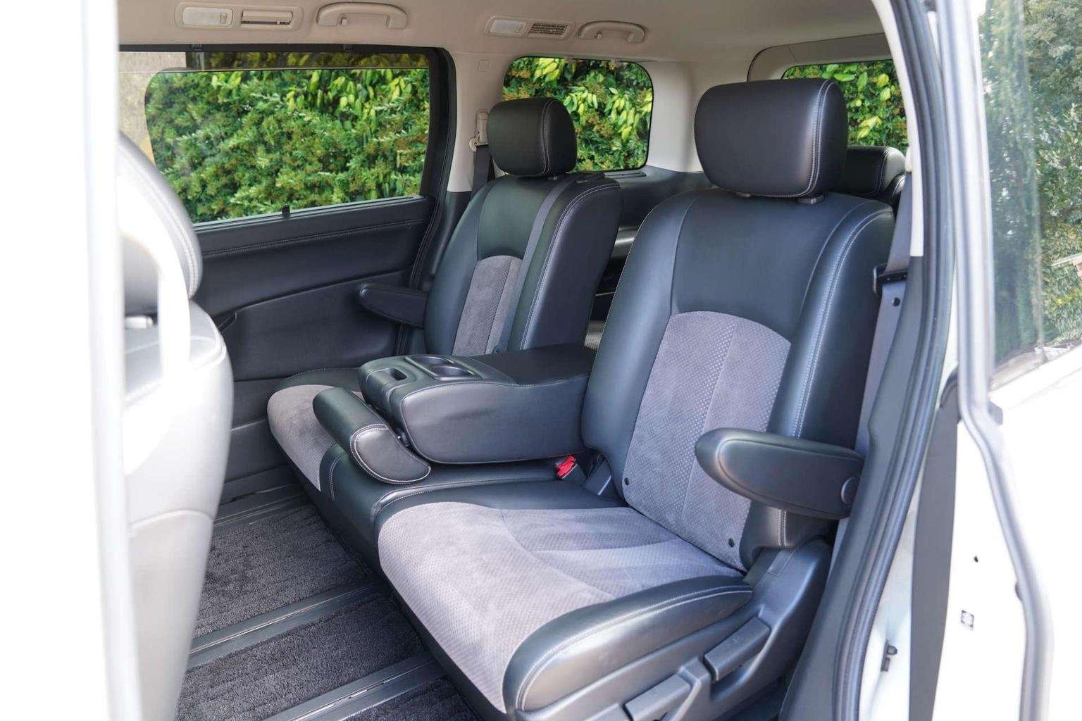 2010 NISSAN ELGRAND 2010 NISSAN ELGRAND