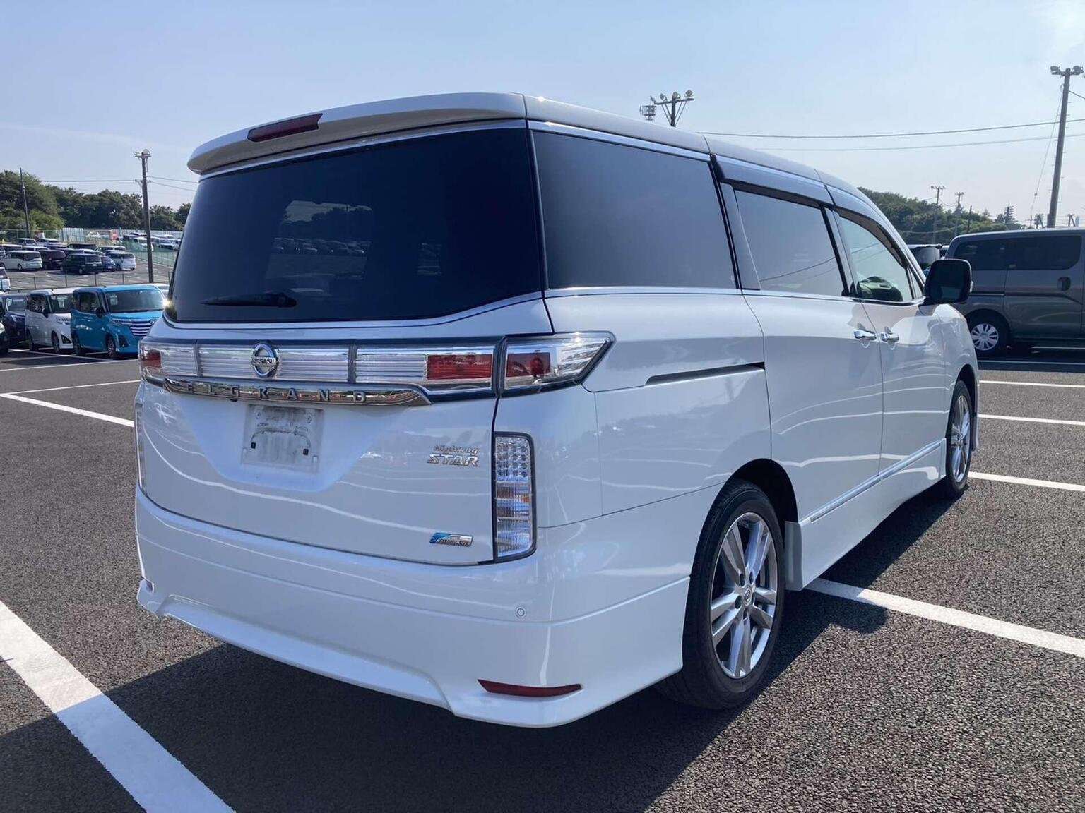 2010 NISSAN ELGRAND 2010 NISSAN ELGRAND