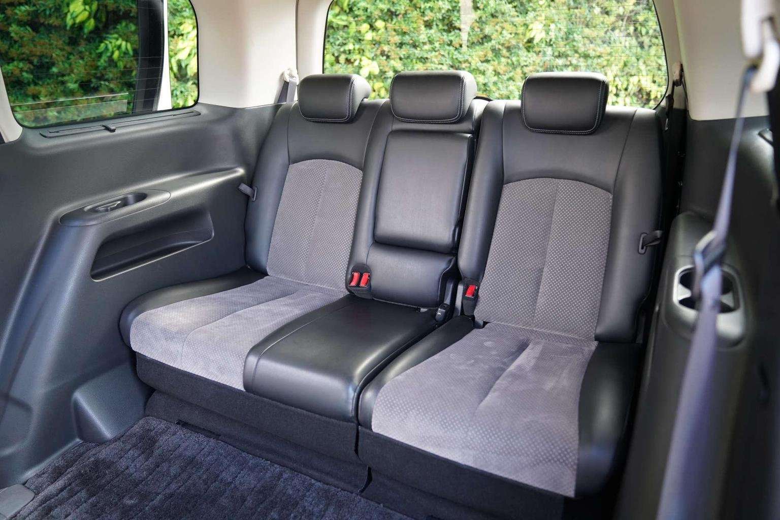 2010 NISSAN ELGRAND 2010 NISSAN ELGRAND