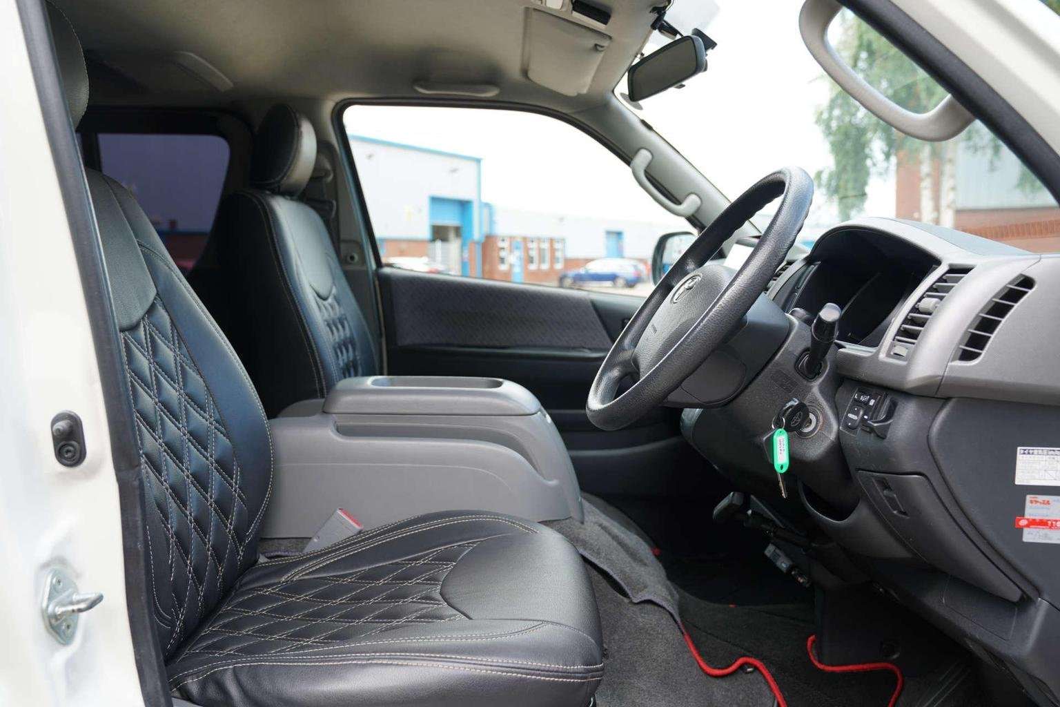 2010 TOYOTA HIACE 2010 TOYOTA HIACE