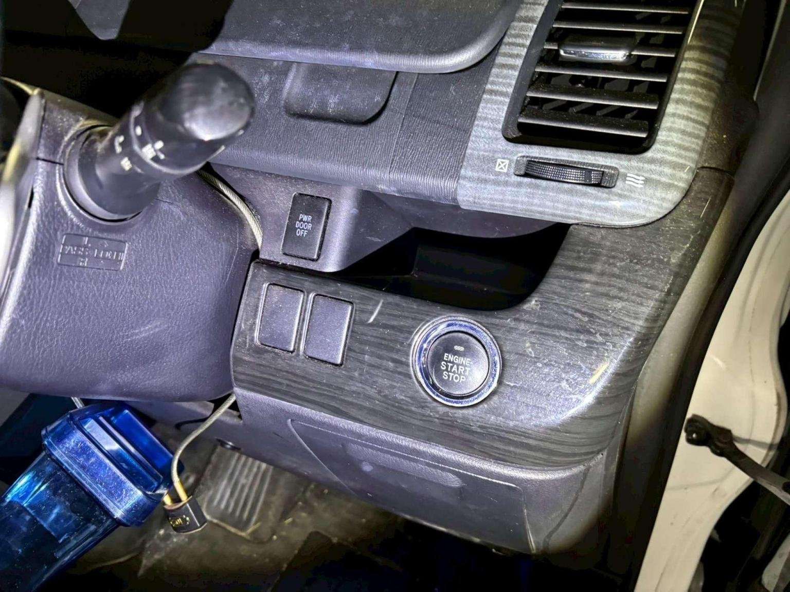 2010 TOYOTA VOXY 2010 TOYOTA VOXY