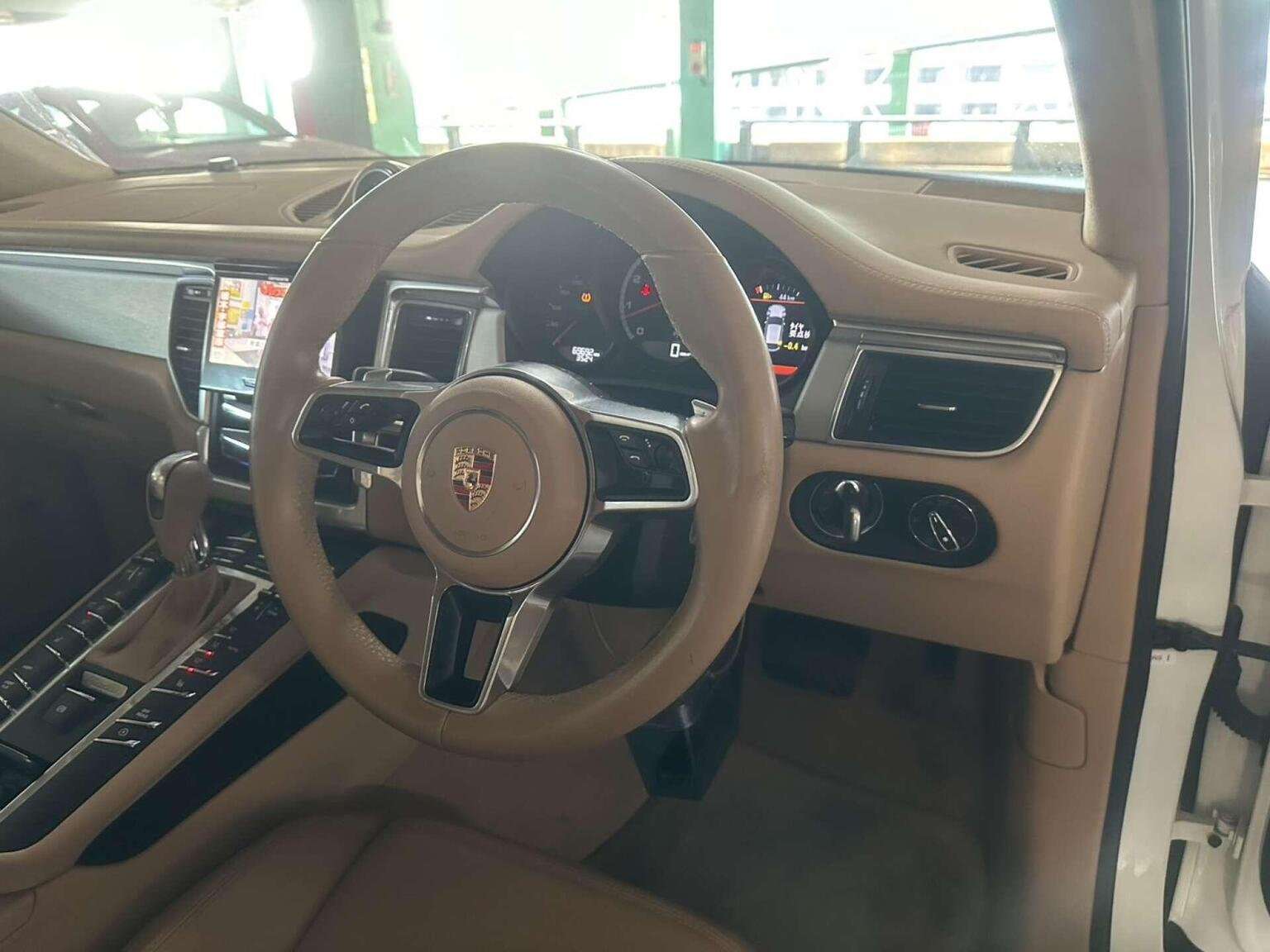 2015 PORSCHE MACAN 2015 PORSCHE MACAN