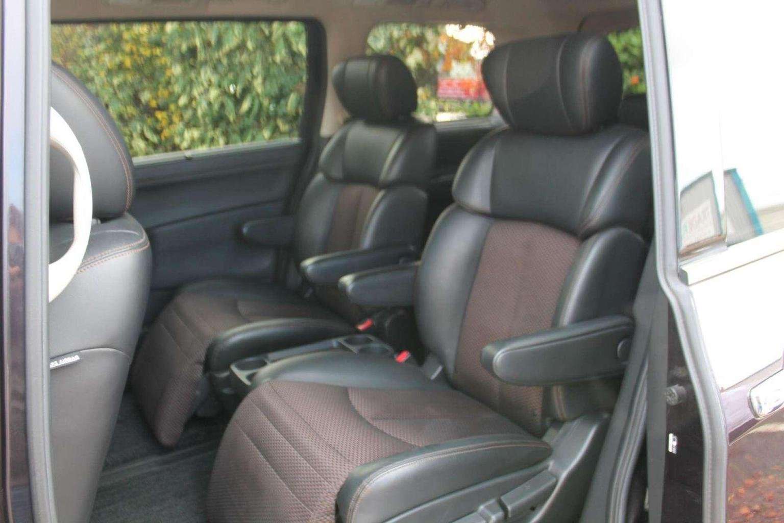 2011 NISSAN ELGRAND 2011 NISSAN ELGRAND