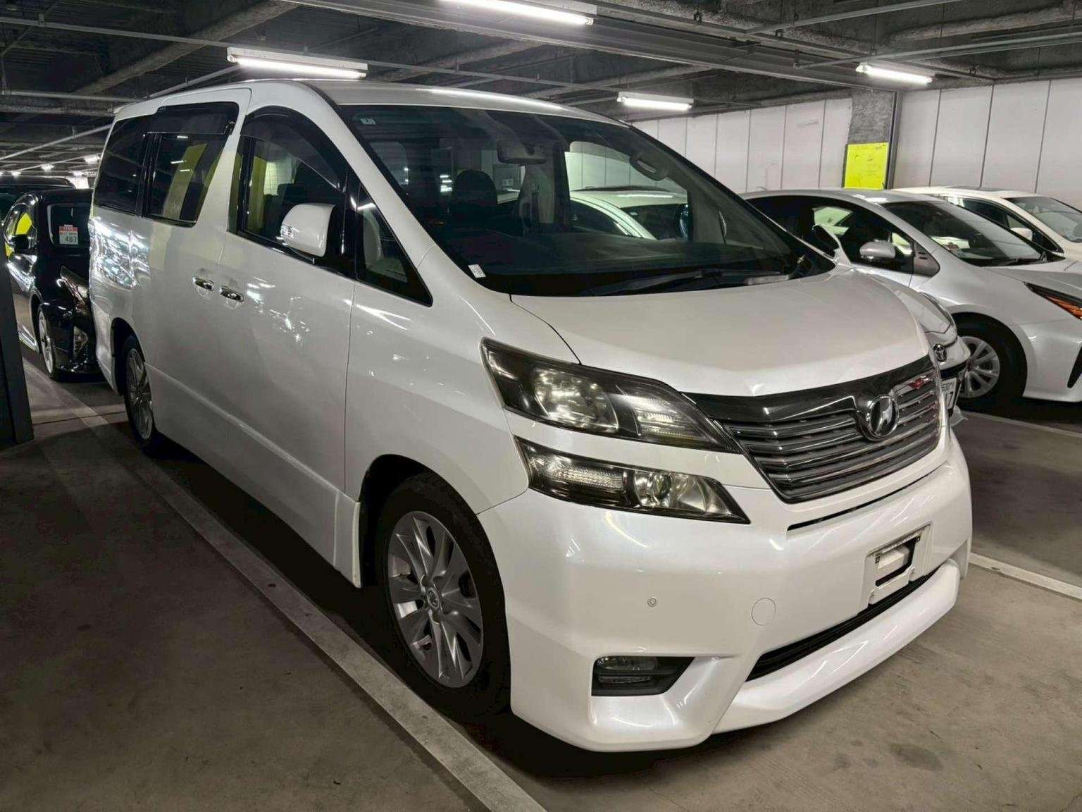A 2010 TOYOTA VELLFIRE 2.4Z PLATINUM SELECTION 5DR 7 SEATS A 2010 TOYOTA VELLFIRE 2.4Z PLATINUM SELECTION 5DR 7 SEATS