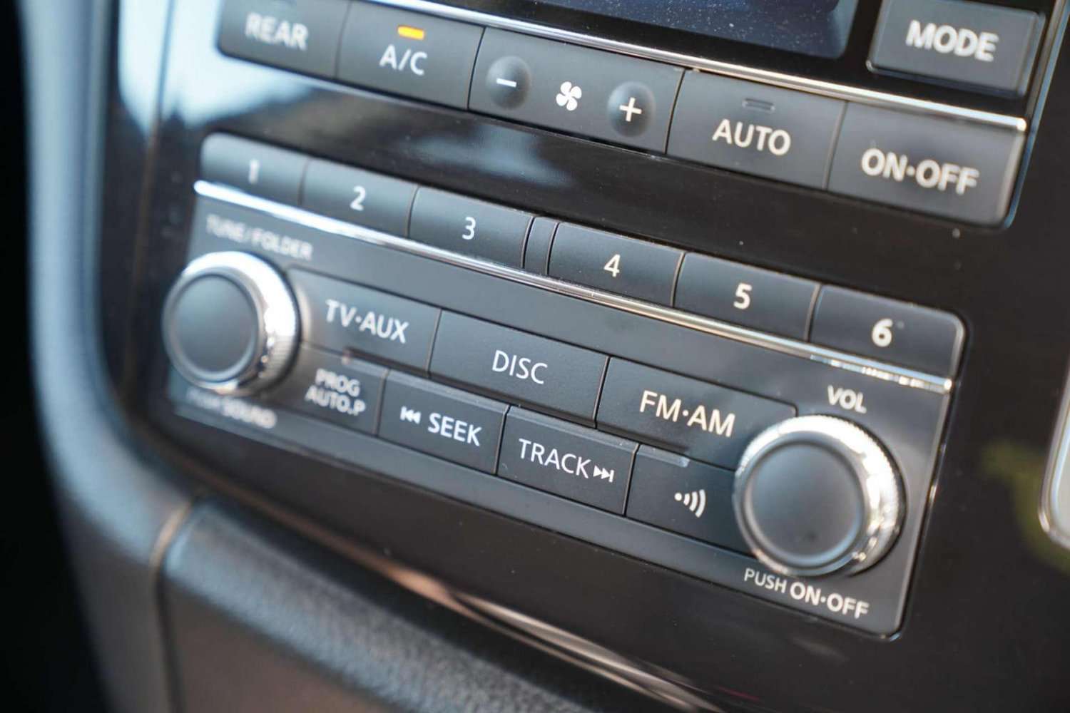 2011 NISSAN ELGRAND 2011 NISSAN ELGRAND