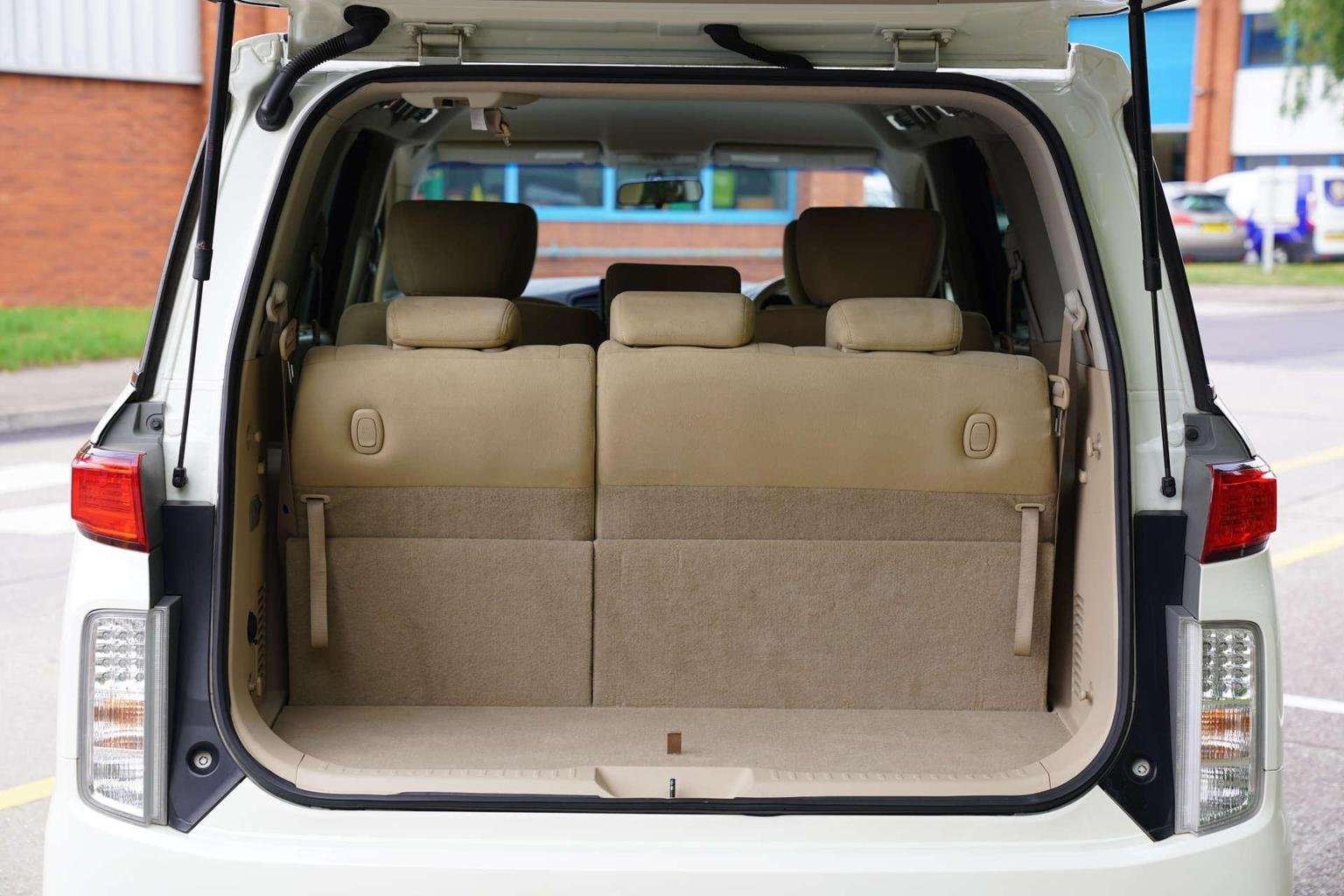 2011 NISSAN ELGRAND 2011 NISSAN ELGRAND