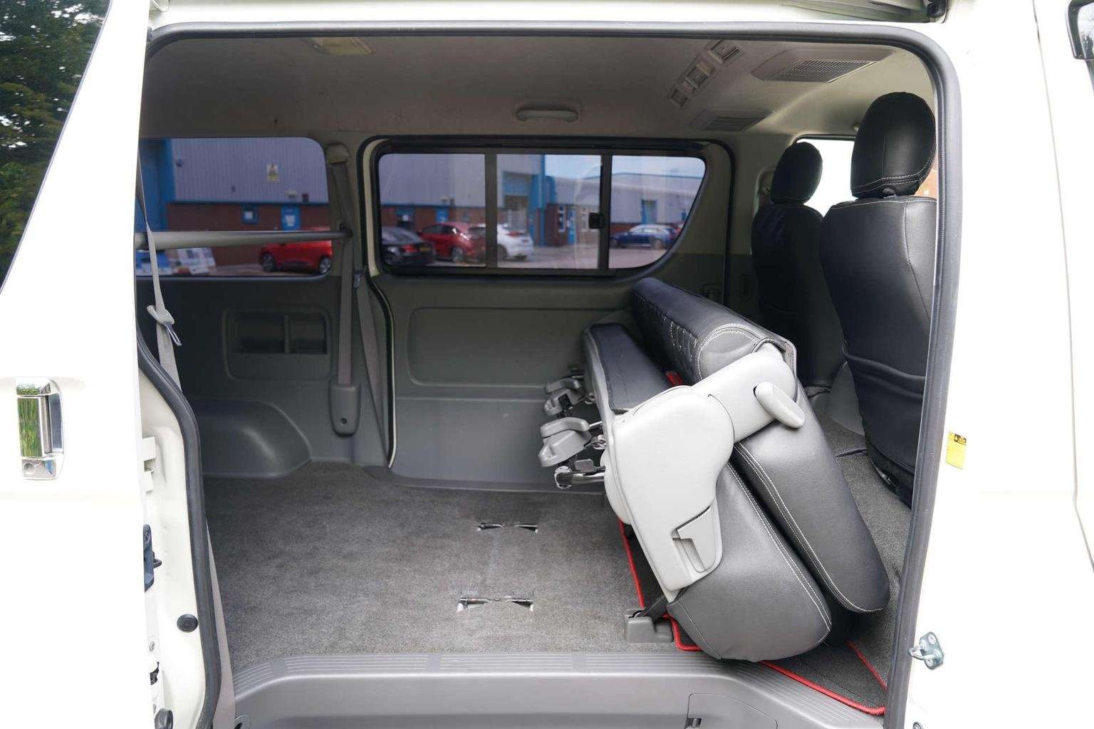 2010 TOYOTA HIACE 2010 TOYOTA HIACE