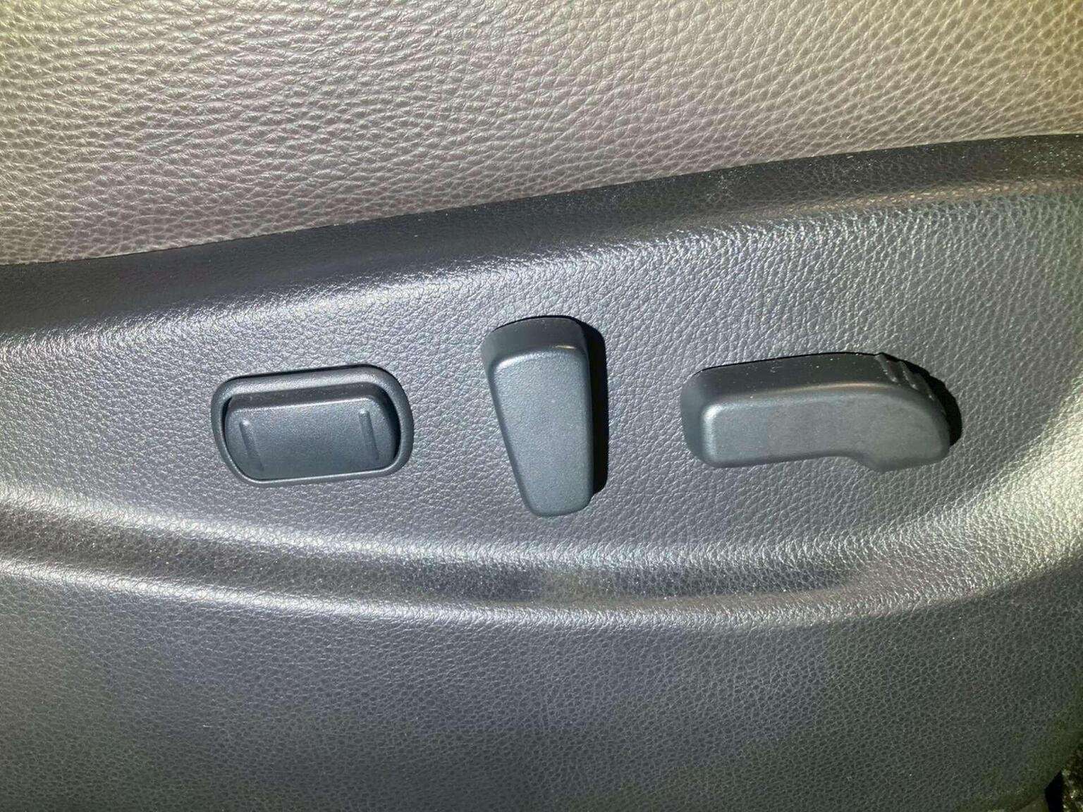 2010 NISSAN ELGRAND 2010 NISSAN ELGRAND