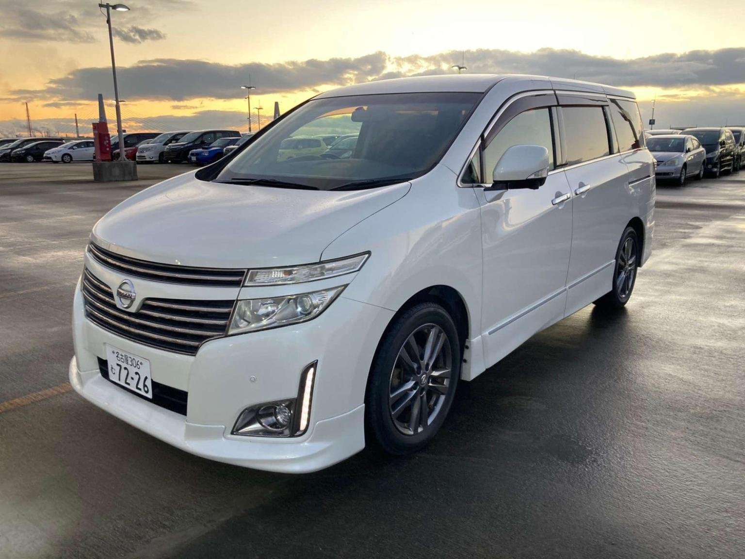 2012 NISSAN ELGRAND 2012 NISSAN ELGRAND