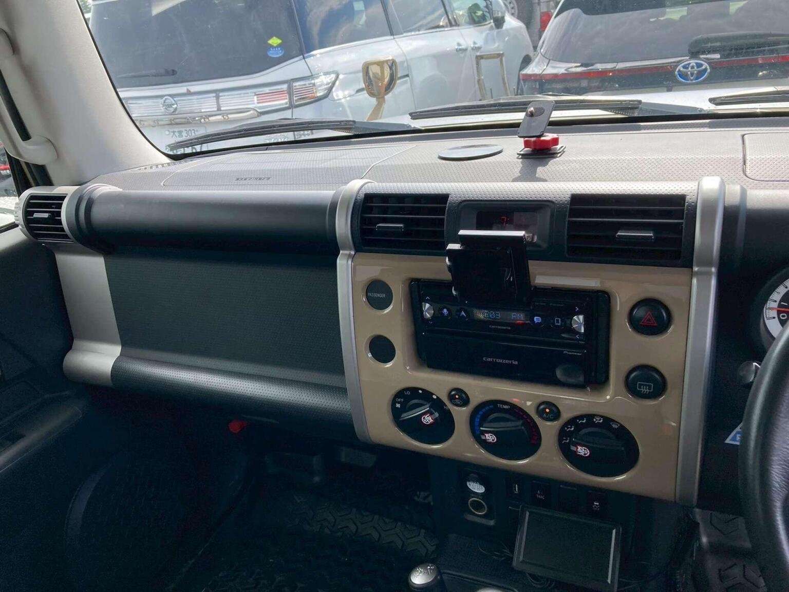 2013 TOYOTA FJ CRUISER 2013 TOYOTA FJ CRUISER