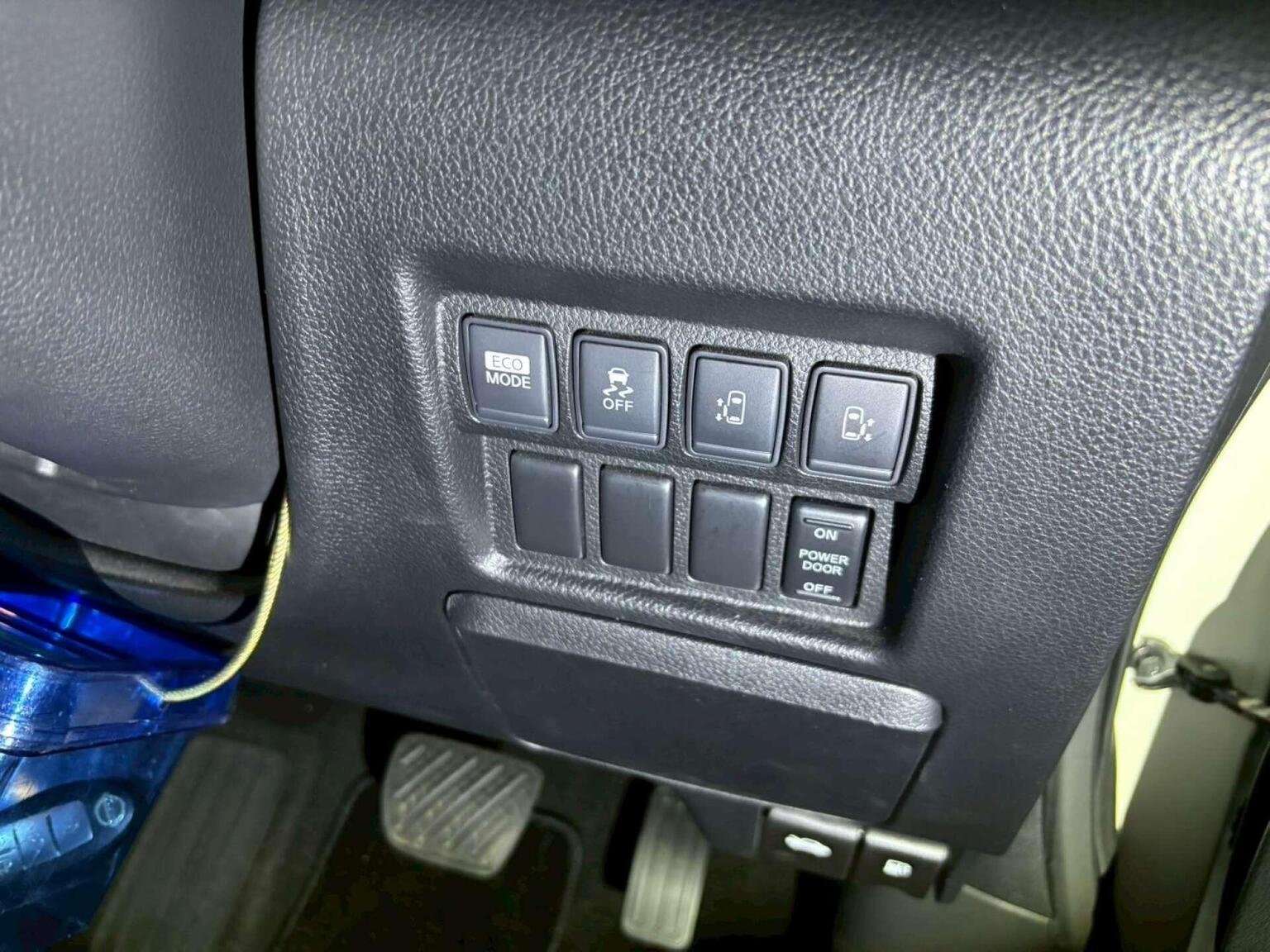 2012 NISSAN ELGRAND 2012 NISSAN ELGRAND