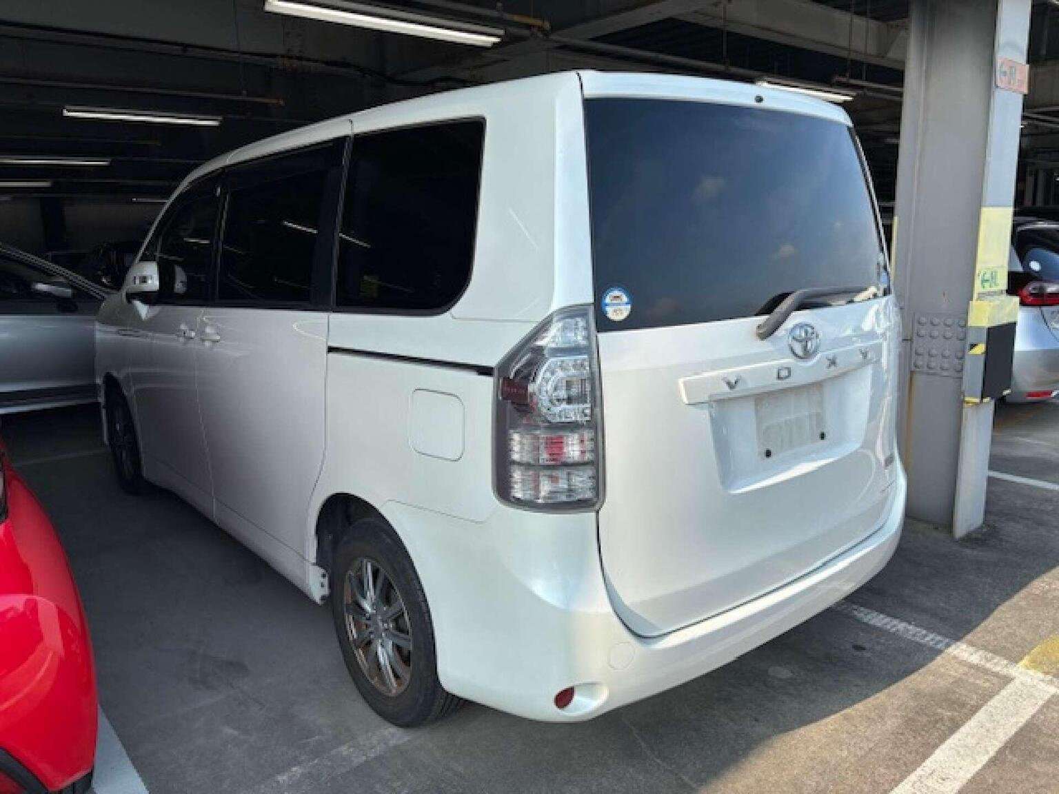 A 2012 TOYOTA VOXY X L EDITION A 2012 TOYOTA VOXY X L EDITION