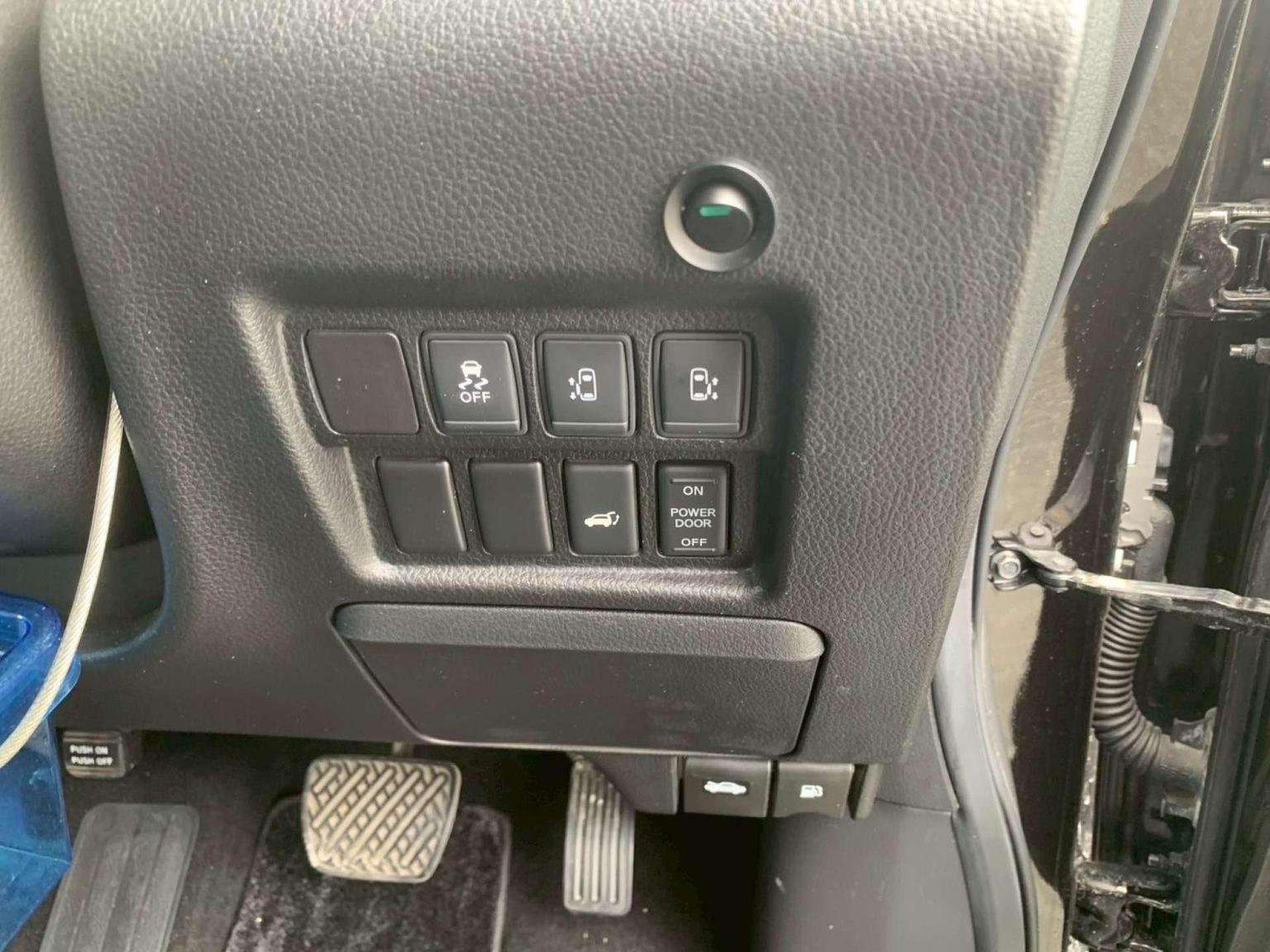 2014 NISSAN ELGRAND 2014 NISSAN ELGRAND