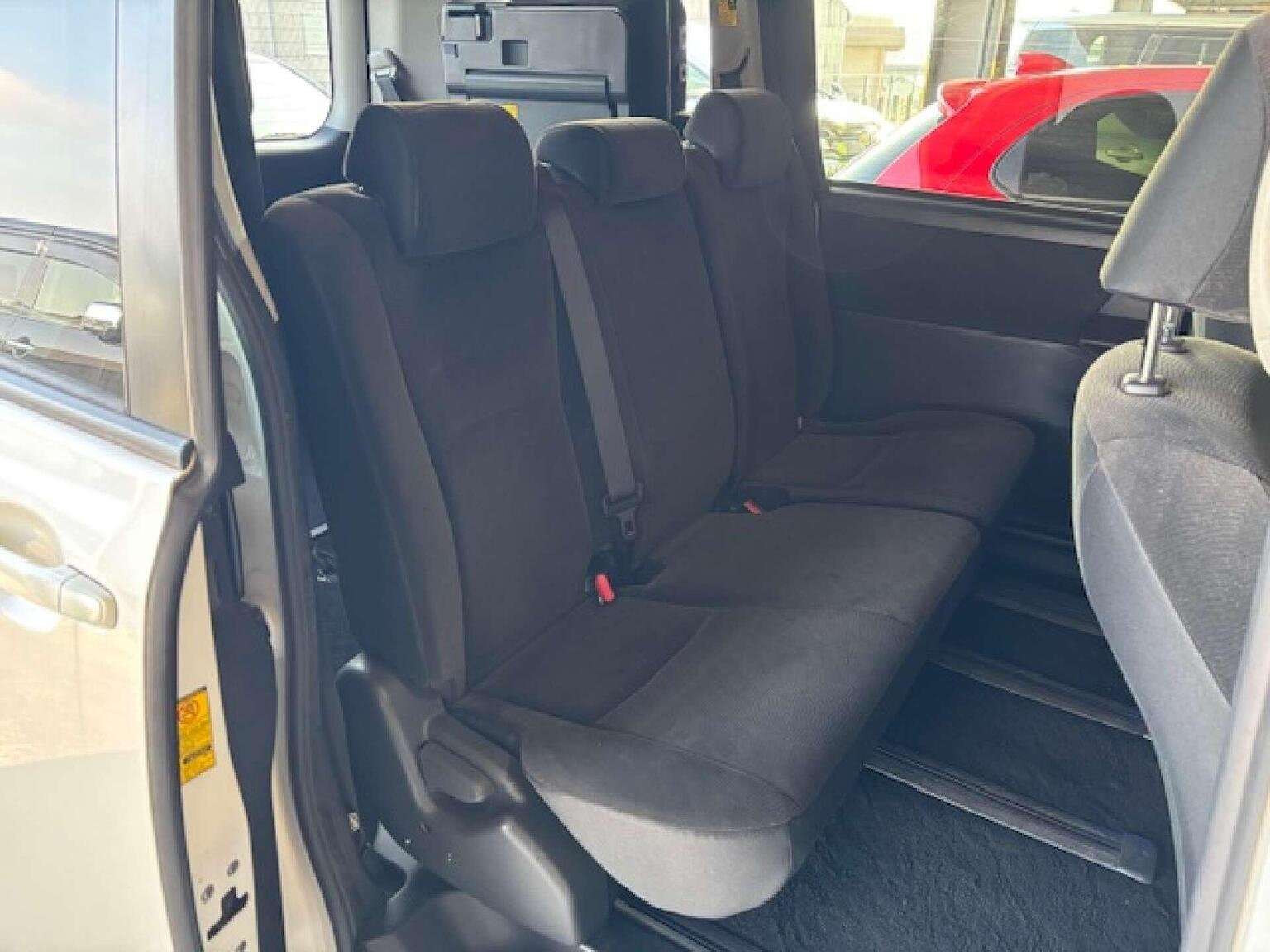 2012 TOYOTA VOXY 2012 TOYOTA VOXY