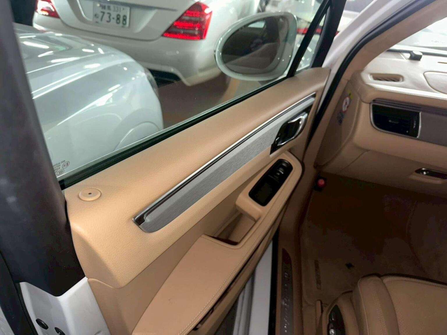 2015 PORSCHE MACAN 2015 PORSCHE MACAN