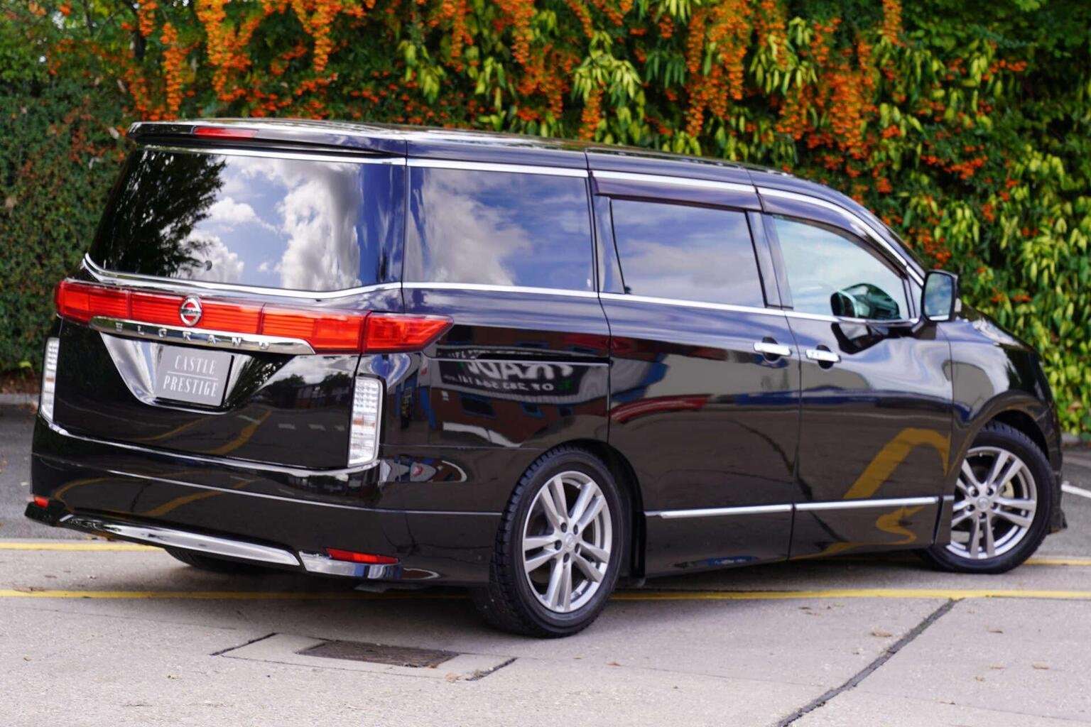 2011 NISSAN ELGRAND 2011 NISSAN ELGRAND