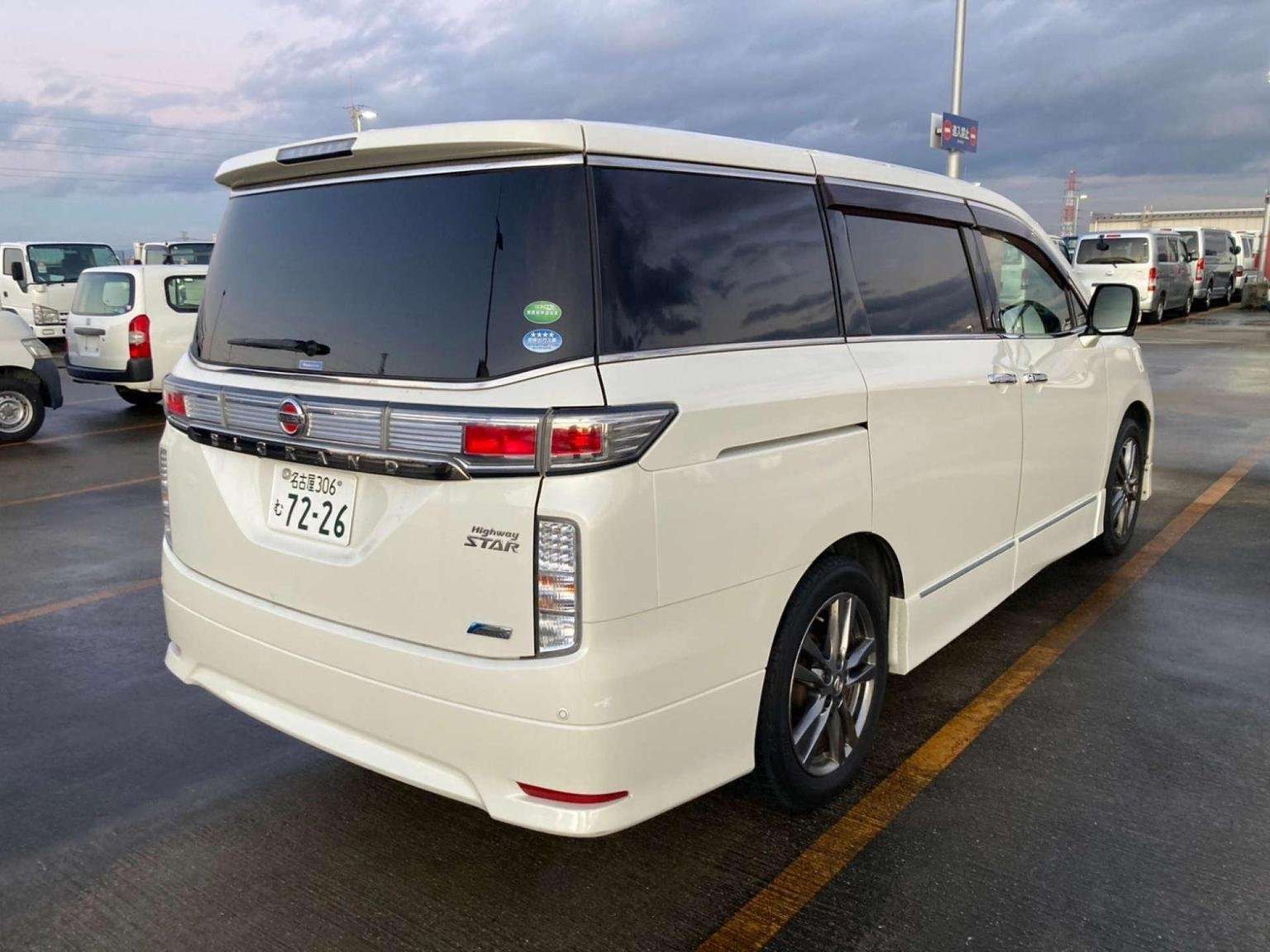 2012 NISSAN ELGRAND 2012 NISSAN ELGRAND