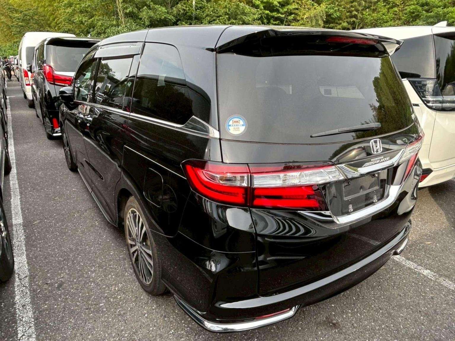 A 2014 HONDA ODYSSEY ABSOLUTE EX 5DR 7 SEATS A 2014 HONDA ODYSSEY ABSOLUTE EX 5DR 7 SEATS