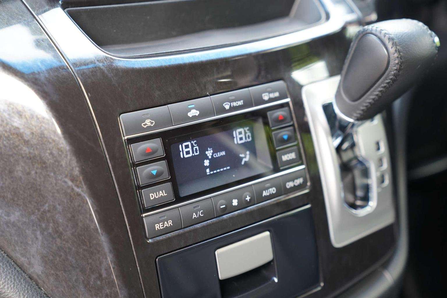 2010 NISSAN ELGRAND 2010 NISSAN ELGRAND