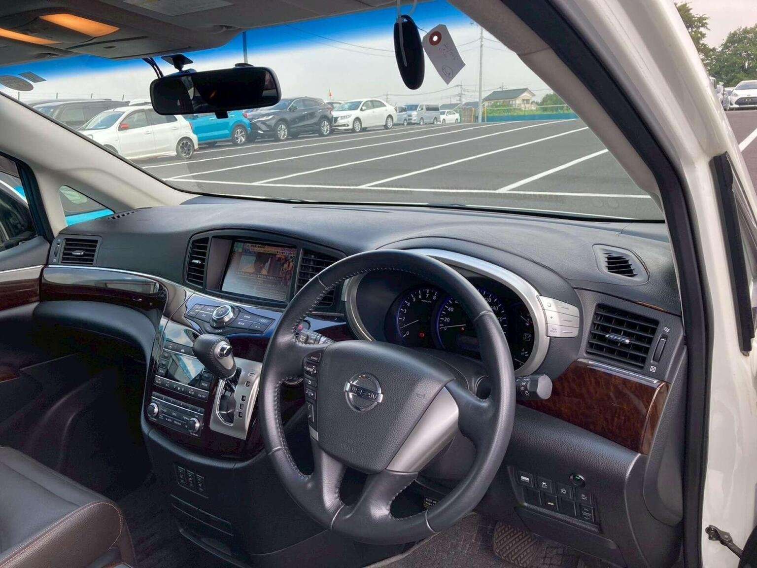 2010 NISSAN ELGRAND 2010 NISSAN ELGRAND