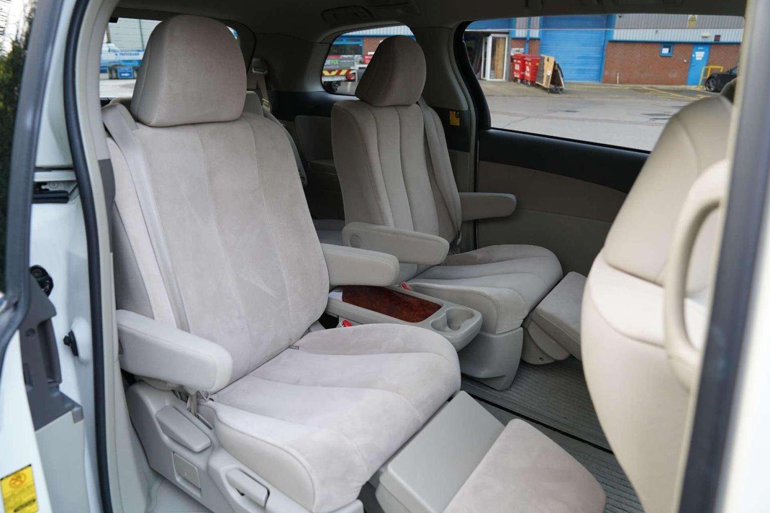 2011 TOYOTA ESTIMA 2011 TOYOTA ESTIMA